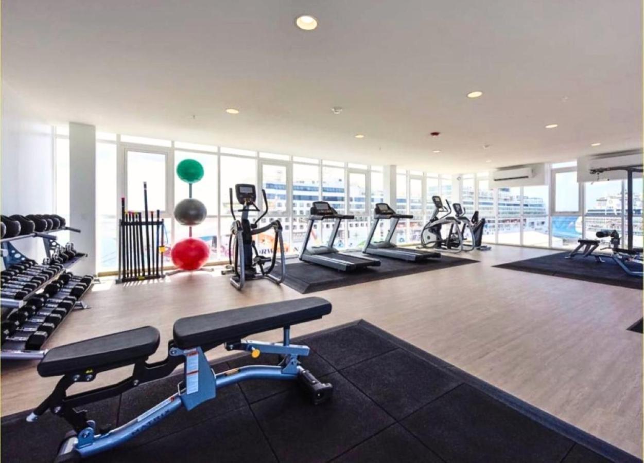 Stylish Luxury Condo, Central Location, Ocean View, Pool, Gym Οράνχεσταντ Εξωτερικό φωτογραφία